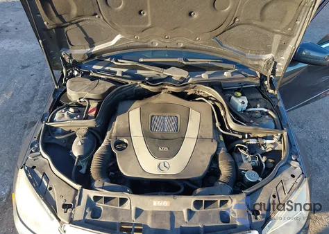 2010 Mercedes-Benz C 300 Luxury/Sport z USA, uszkodzony, nr VIN WDDGF5EB1AF411433